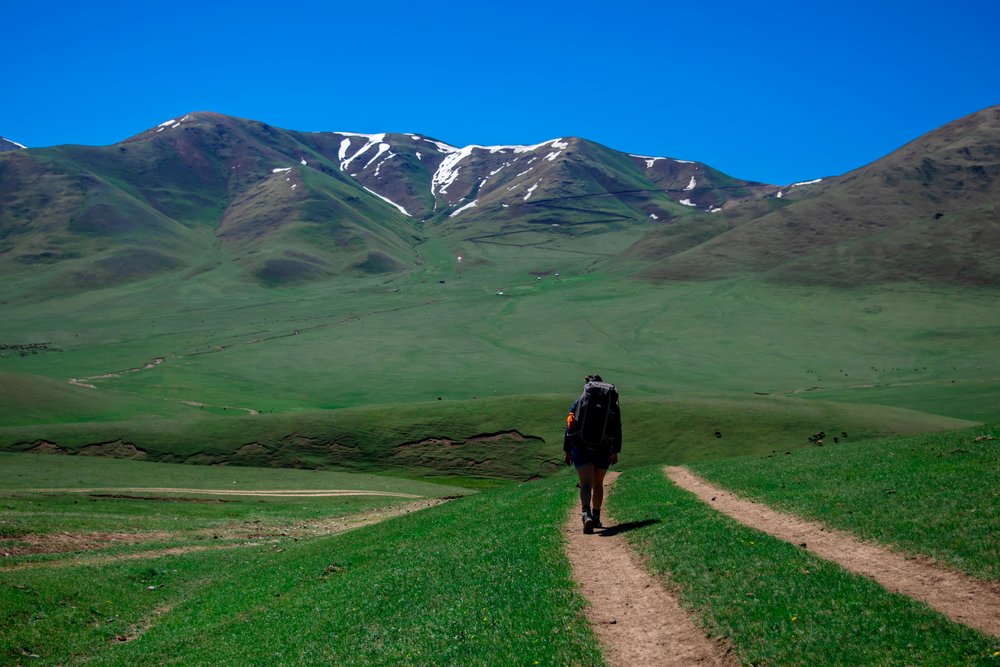 Song Kol Lake Trek Start